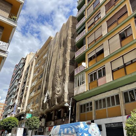 Cozy San Cristobal Apartment In Heart Of Alicante Exterior photo
